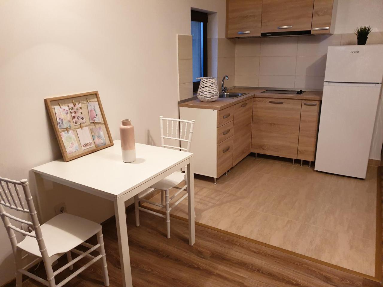 Alla Fundeni Apartment