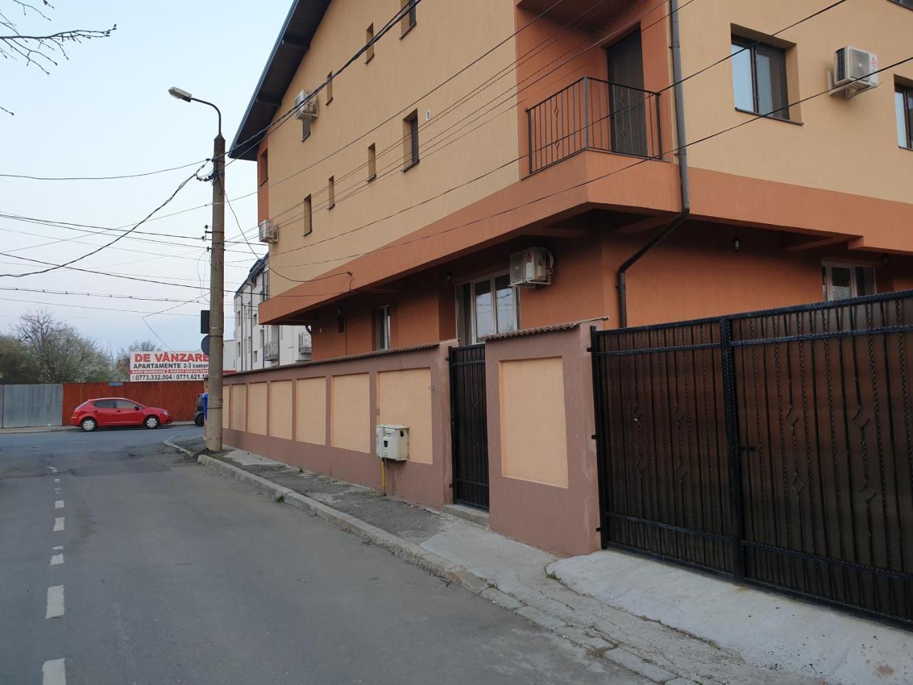 Alla Fundeni Apartment *